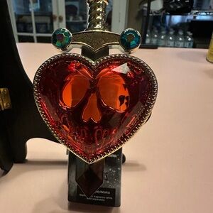 Bath and Body Works Disney Villain Pierced Heart Wallflower.  NWT